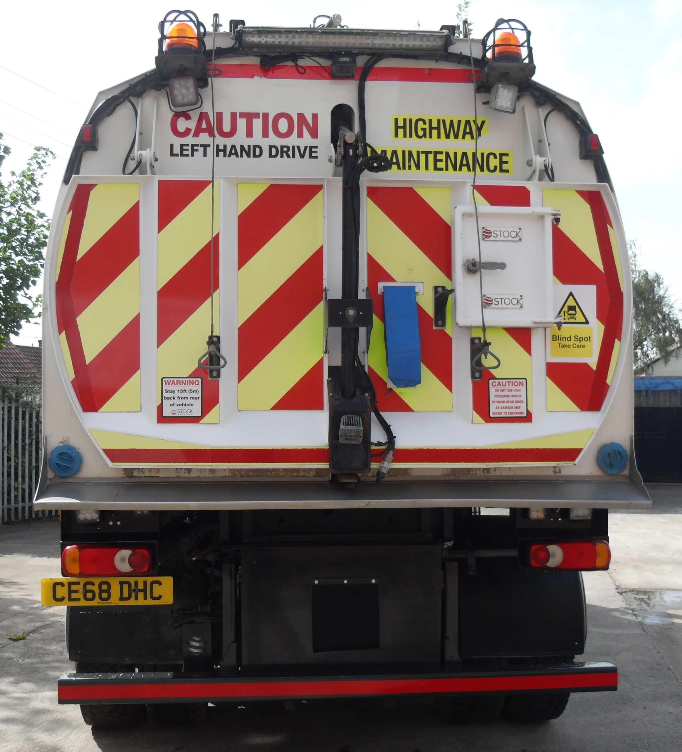 2018 STOCKS S6400 ROAD SWEEPER MOUNTED ON 15T DAF LF 230 CHASSIS ...